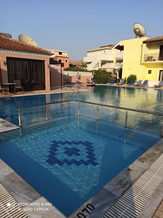 סידריון Amadeus Hawaii Apartments & Studios מראה חיצוני תמונה