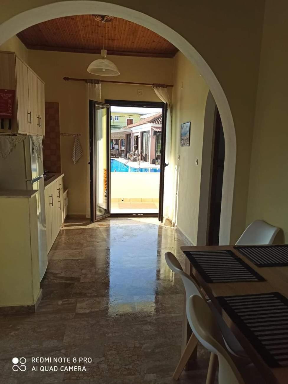 סידריון Amadeus Hawaii Apartments & Studios חדר תמונה